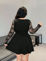 Women's Chic Plus-Size Lace Long-Sleeve Ruched Mini Dress