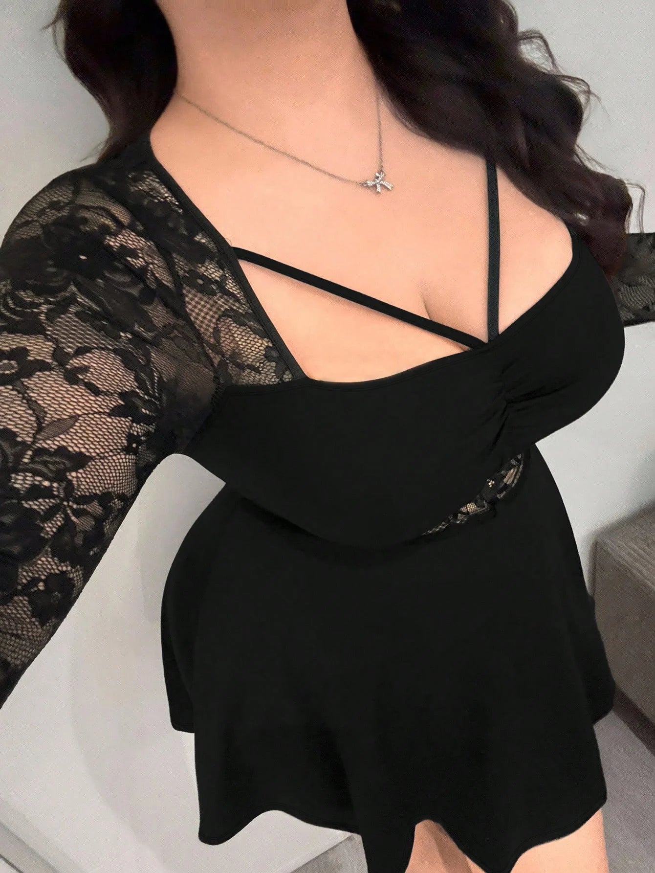 Women's Chic Plus-Size Lace Long-Sleeve Ruched Mini Dress