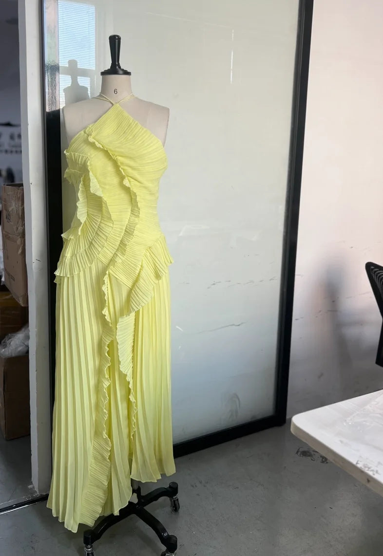 Women's Graceful Halter Tiered Chiffon Backless Evening Gown
